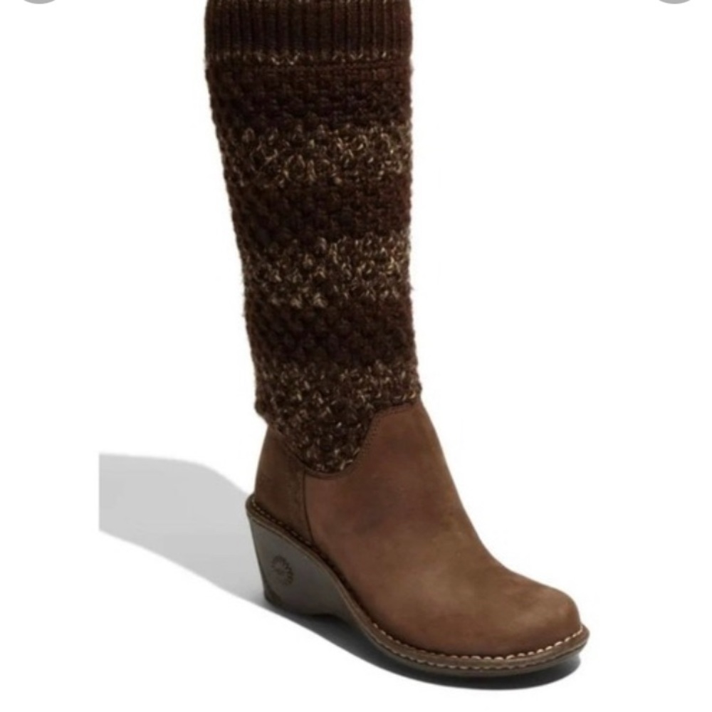 Ugg Brown Cresthaven Leather/Sweater Boots Size women’s 8.